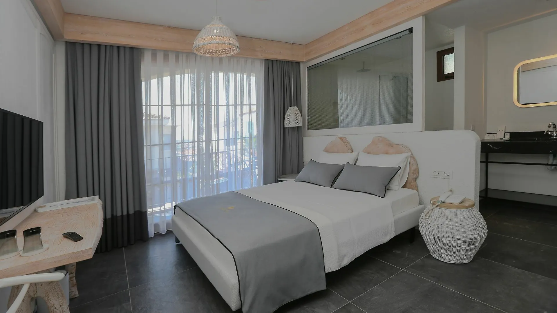 Avalon Boutique Hotel & Suites Alaçatı